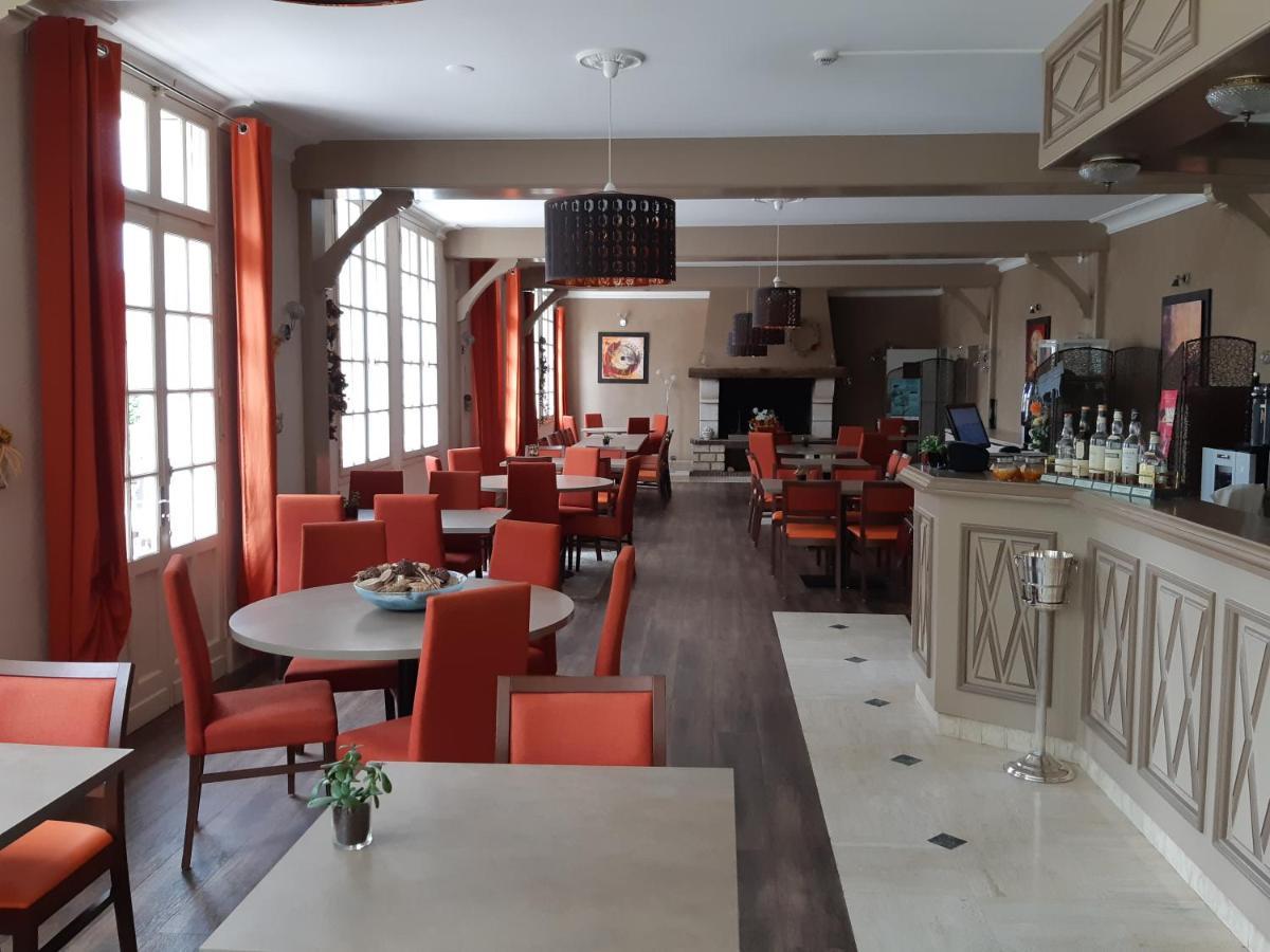 Logis Hôtel Restaurant Le Parc Sologne Salbris Exterior foto